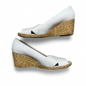 Adrienne Vittadini White Espadrille Wedge Peep-Toe Sandals
